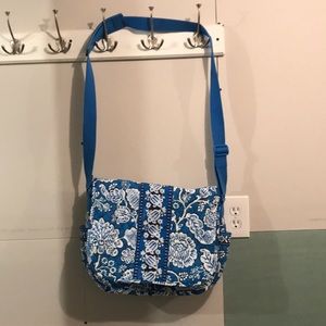 Vera Bradley messenger bag in Blue Lagoon